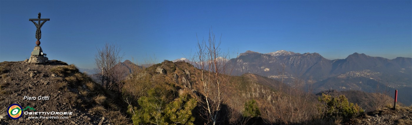 44 Vista panoramica dalla Croce degli Alpini .jpg